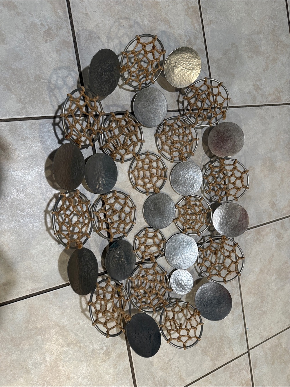 Great Looking metal and rope decorative tray! Great for a coffee table